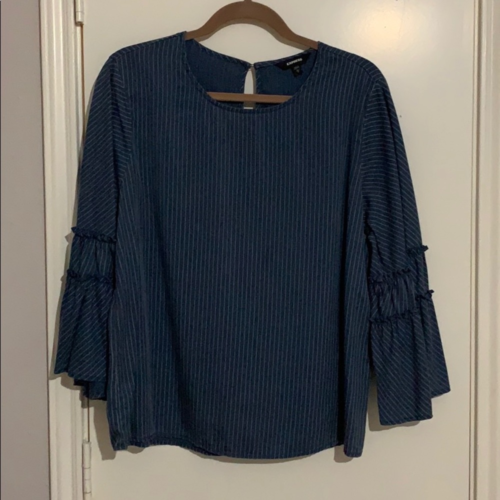 Worn once. It is just not my style anymore!
